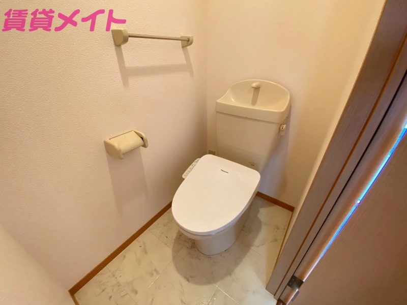 トイレ　同物件別室画像