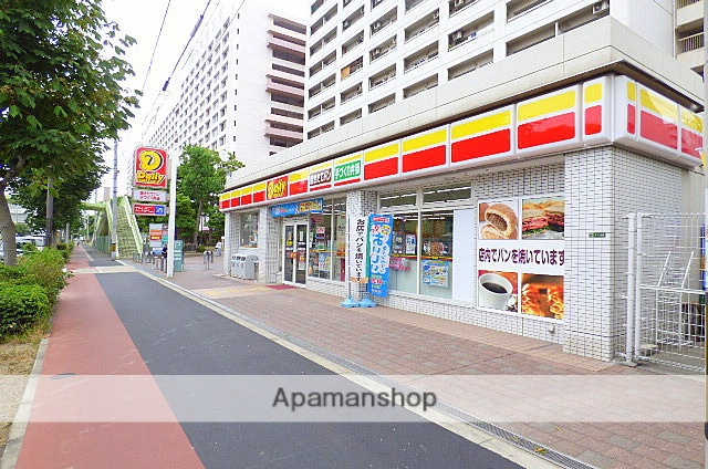 コンビニ　デイリーヤマザキ（コンビニ）まで598m