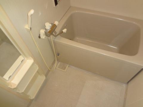 バス・シャワールーム　バス