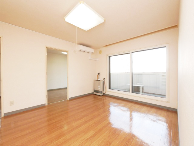 居室・リビング　【ブラボー1715】を見たとお伝えください♪