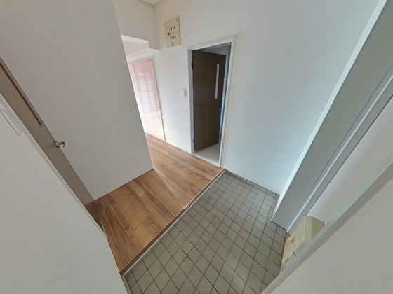 玄関　※別部屋の写真です