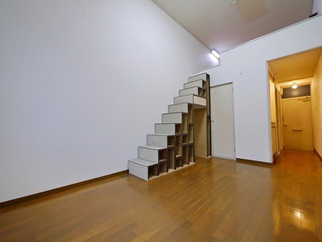 居室・リビング　別号室参考写真