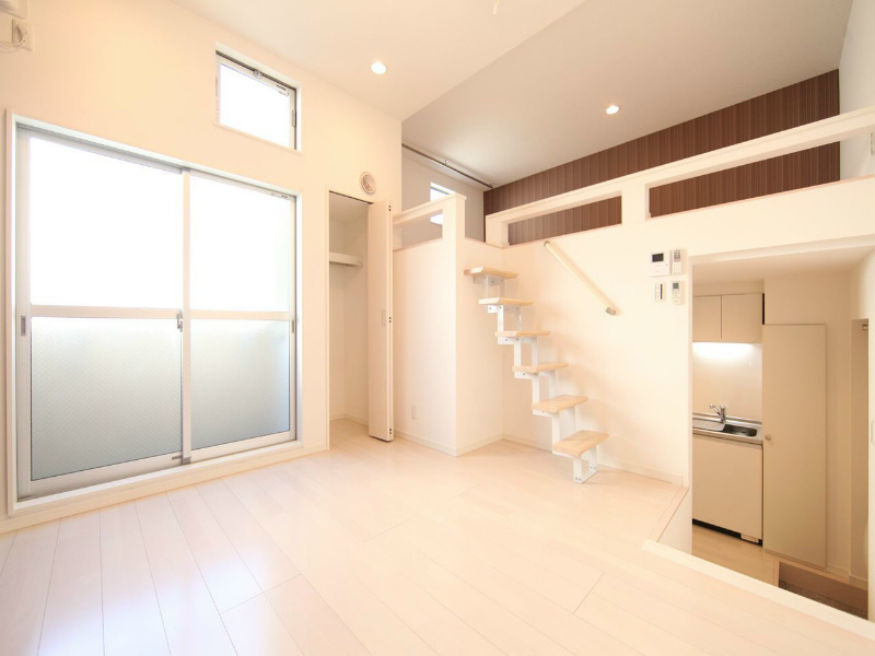 居室・リビング　洋室6.3帖　上階ロフト5.7帖（収納でもお部屋でも使えます