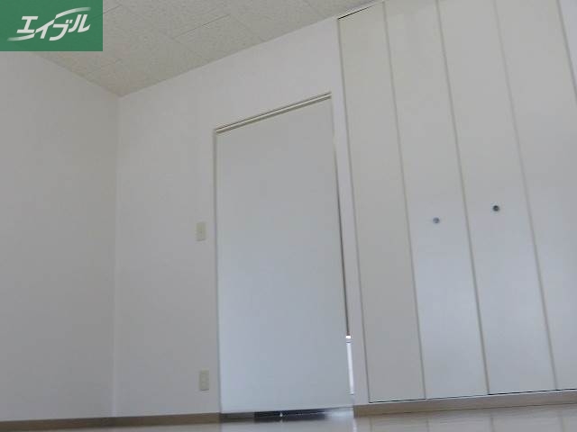 居室・リビング　別のお部屋の写真です。実際とは異なります。