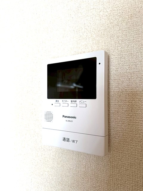 セキュリティ　防犯対策に有効なカメラ付きインターホン！録画機能が付いている