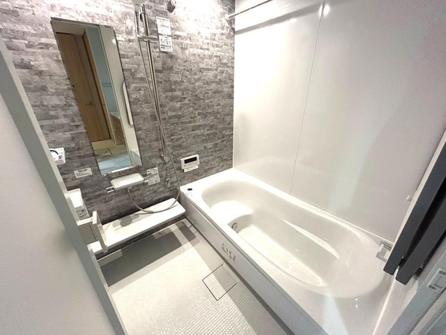 バス・シャワールーム　一坪風呂