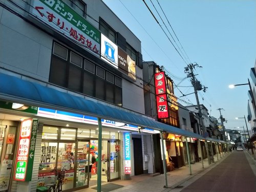 コンビニ　ローソン 垂水駅前東店（コンビニ）まで382m