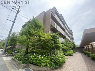 建物外観　オートロック付きで外部からの出入りがなく安心です