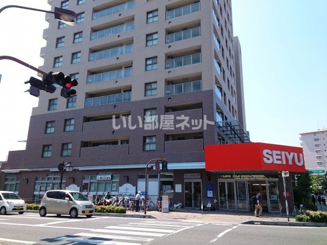 スーパー　西友 守山店（スーパー）まで956m