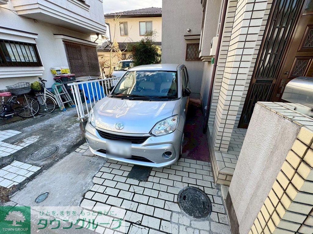 駐車場　駐車場