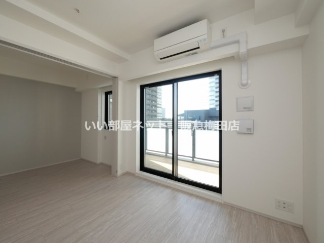 居室・リビング　同仕様写真となります。