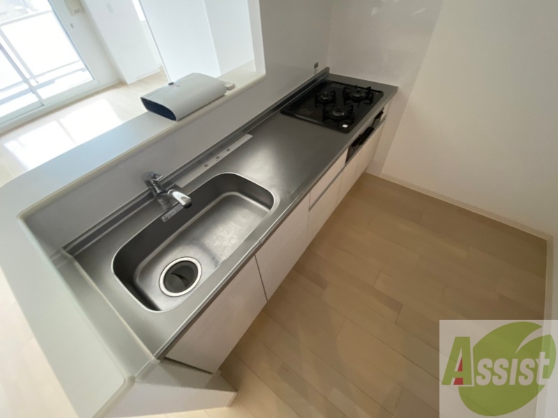 キッチン　リビングが見渡せる対面キッチンになってます。