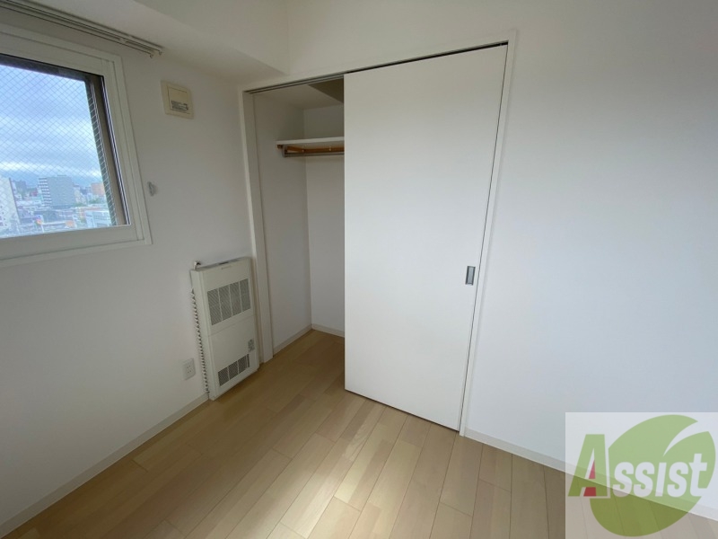 収納　洋室にはクローゼットがあるのですっきり片付きそうです。