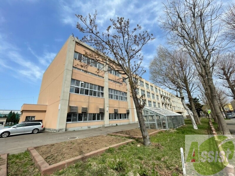 中学校　札幌市立北栄中学校（中学校）まで1291m