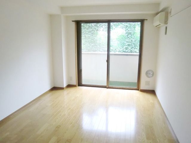 居室・リビング　★明るい洋室になります★