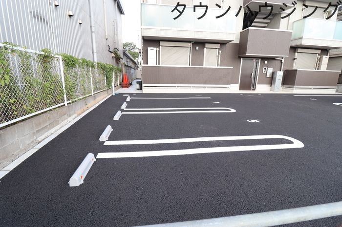 駐車場　現地待ち合わせ歓迎♪お問合せはタウンハウジングまで！