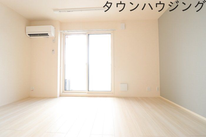 居室・リビング　現地待ち合わせ歓迎♪お問合せはタウンハウジングまで！