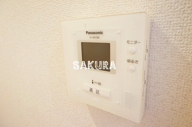 セキュリティ　女性の方でも安心のモニター付きインターフォン♪