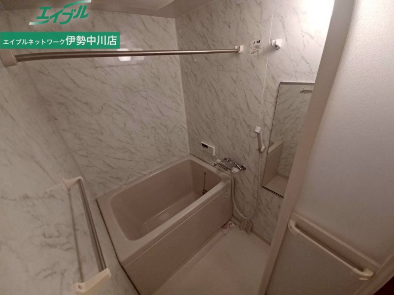 バス・シャワールーム　同物件別室画像