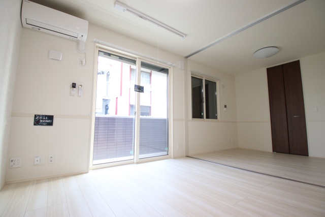 居室・リビング　※別室の参考写真の為、現況優先です。