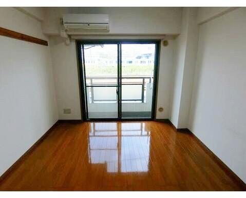 居室・リビング　開放感のあるゆったりとしたお部屋です♪