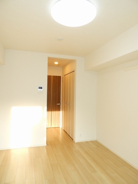 居室・リビング　別号室の写真です。