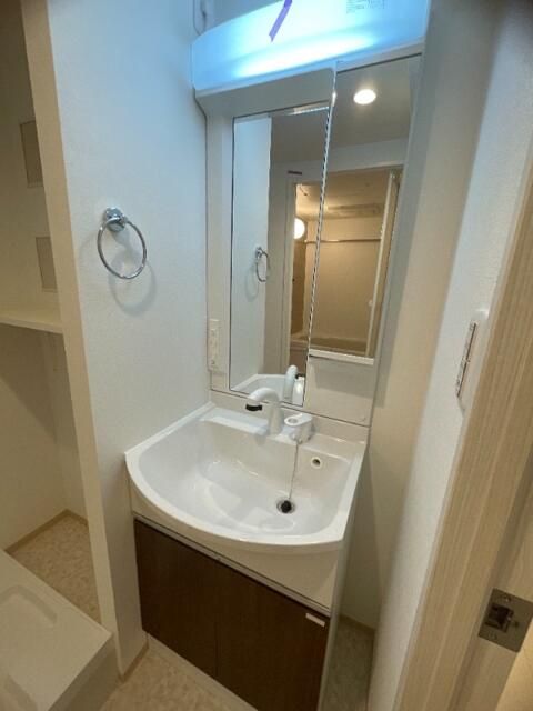 洗面設備　別タイプ部屋　参考写真です