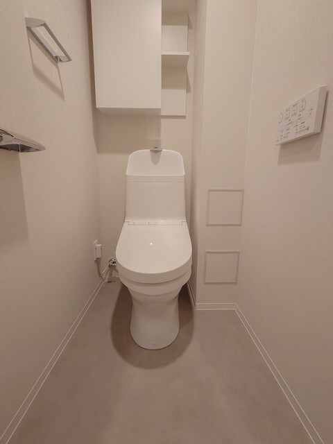 トイレ　※写真は同タイプ住戸です。
