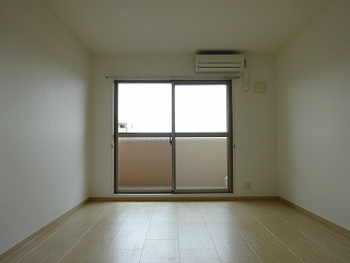 居室・リビング　同タイプの写真です。