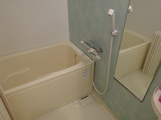 バス・シャワールーム　同タイプの写真です。