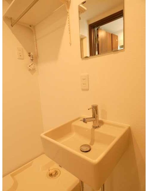 洗面設備　身支度に欠かせない独立洗面台♪