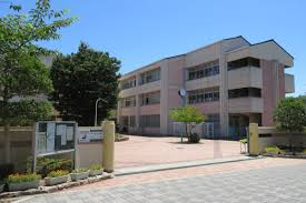 中学校　神戸市立井吹台中学校（中学校）まで2139m