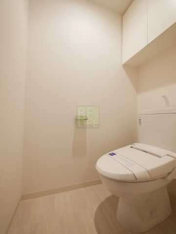 トイレ　レジディア九段下II