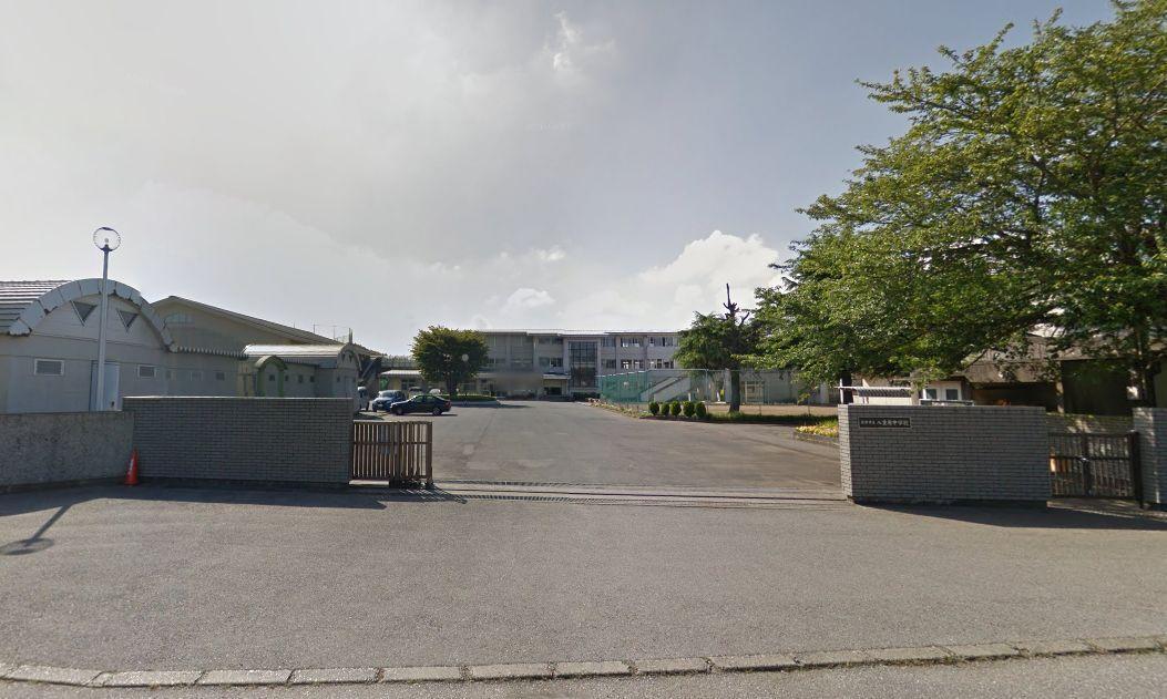 中学校　君津市立八重原中学校（中学校）まで2091m