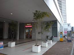 スーパー　マックスバリュエクスプレス広島駅北口店（スーパー）まで456m