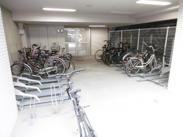 その他共有部分　駐輪場※別部屋参考写真