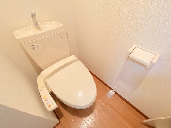 トイレ　※別部屋の写真です