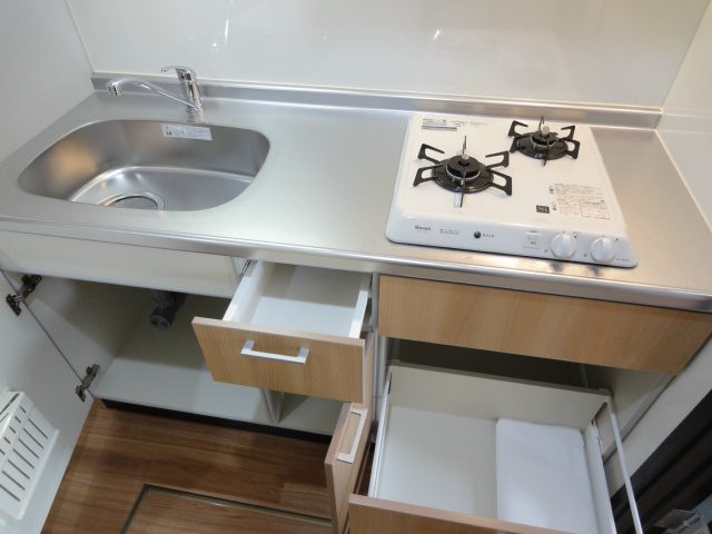 キッチン　コンロついてます。