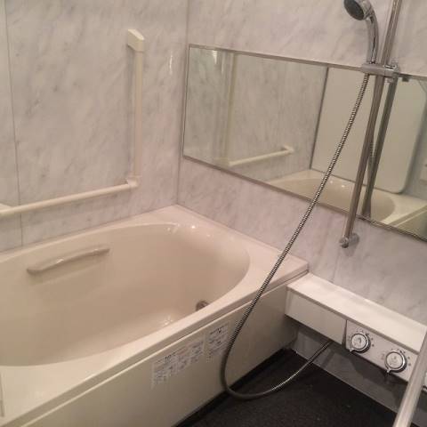 バス・シャワールーム　バス