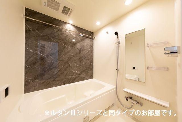 バス・シャワールーム　バスルーム