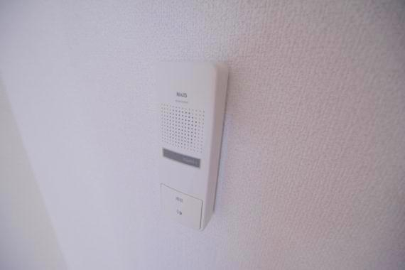 セキュリティ　玄関チャイムが来客を知らせてくれます。