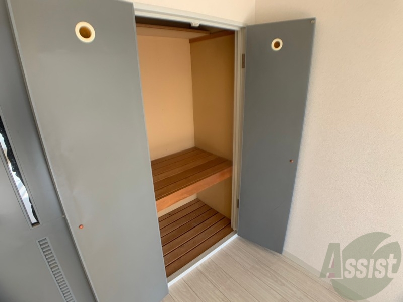 収納　寝室の収納です。部屋がすっきり片付きます。