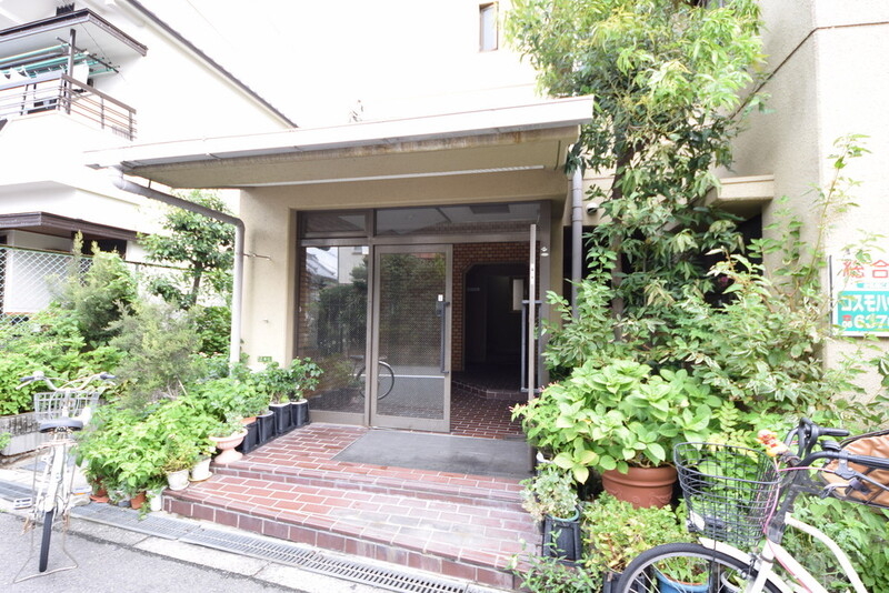 エントランス　緑がキレイなエントランス