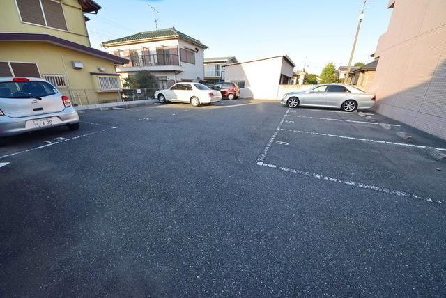 駐車場　敷地内駐車場