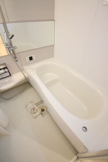 バス・シャワールーム　※別室の参考写真の為、現況優先です。