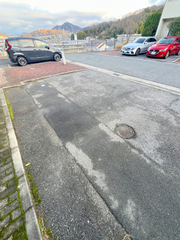 コンビニ　ローソン府中町山田一丁目店（コンビニ）まで324m