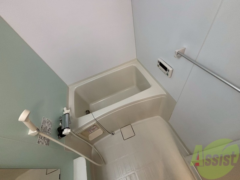 バス・シャワールーム　ユニットバスです。疲れを癒すのに欠かせませんね！