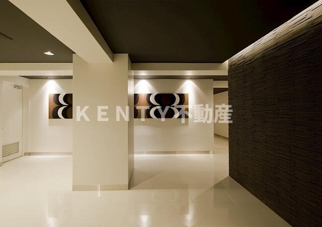 ロビー　落ち着いたロビーです