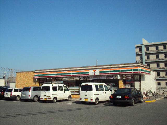 コンビニ　セブンイレブン 彦根小泉町店（コンビニ）まで250m