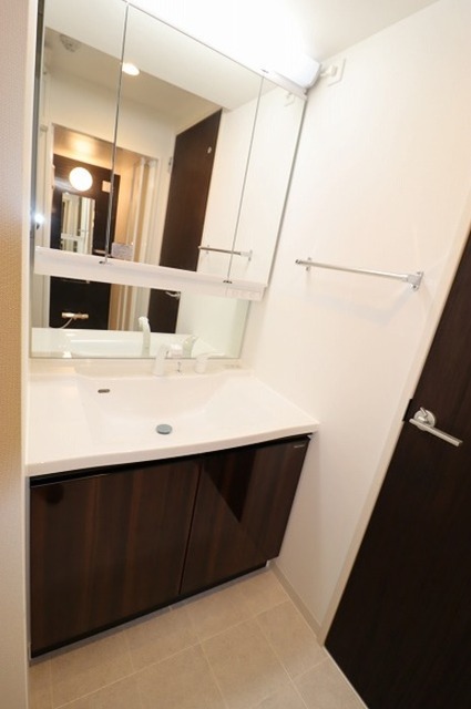 洗面設備　洗髪洗面化粧台